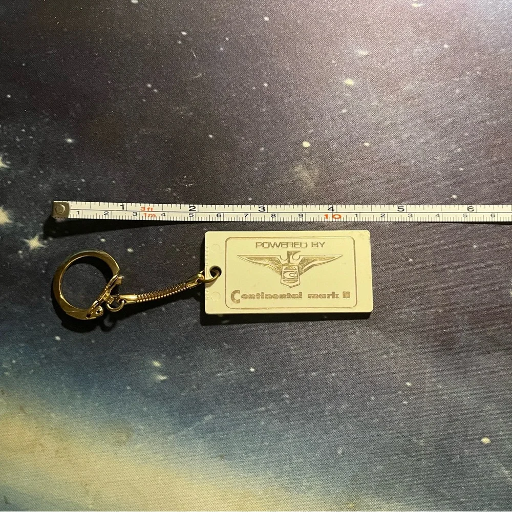 Lincoln Continental Mark II Keychain (1956-1957) - Picture 1 of 2